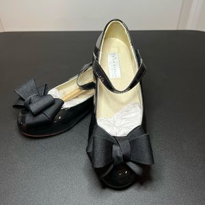 Trish Scully New Black Patent Mary Janes